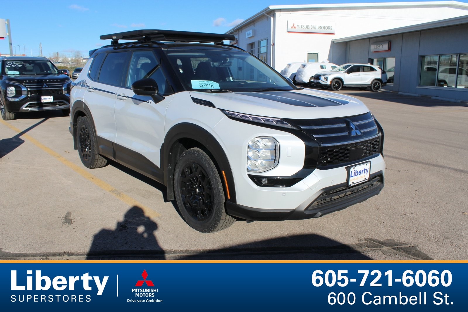 2025 Mitsubishi Outlander Trail Edition's photo