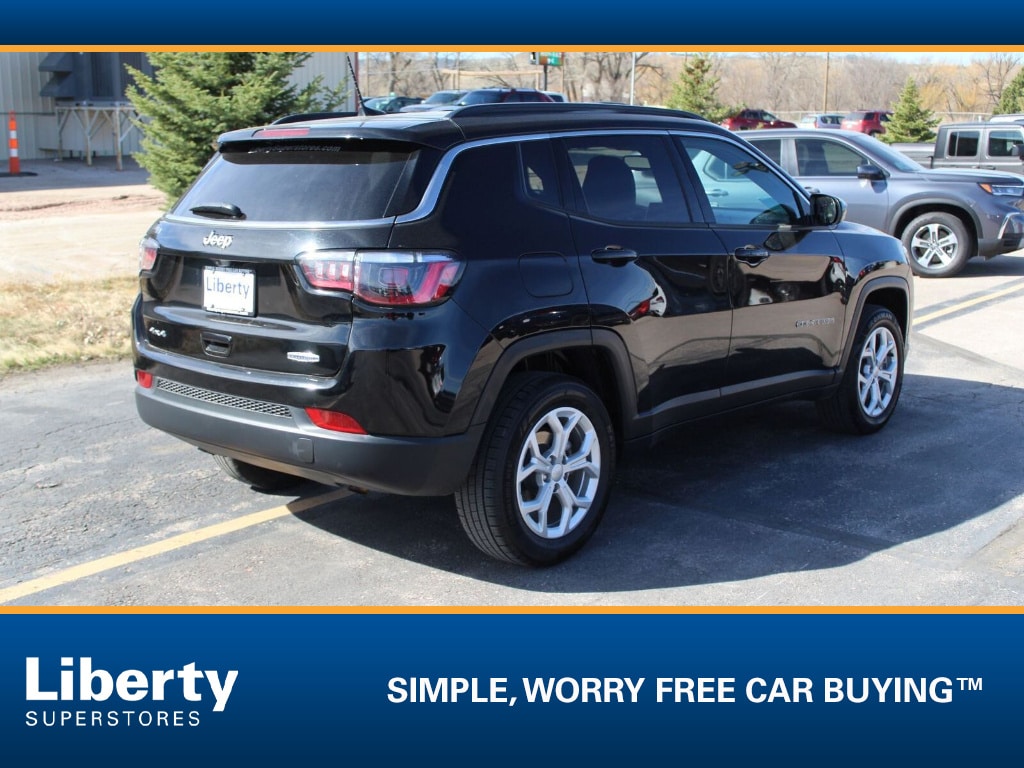 Used 2024 Jeep Compass Latitude