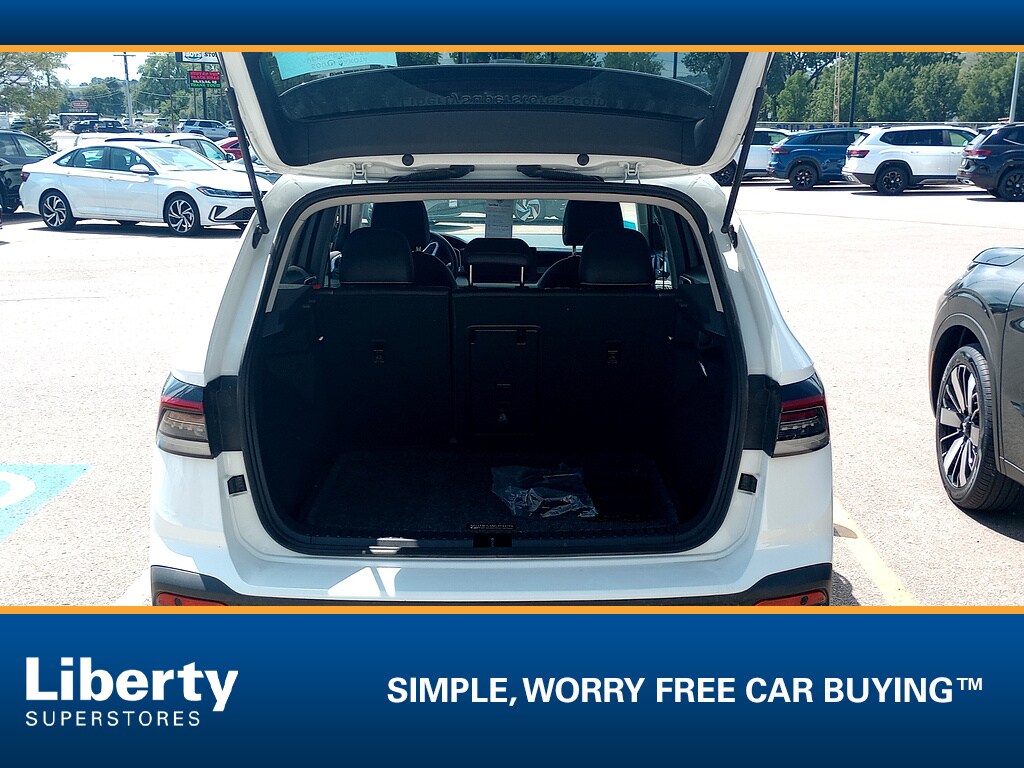 Certified 2025 Volkswagen Taos SEL 4motion