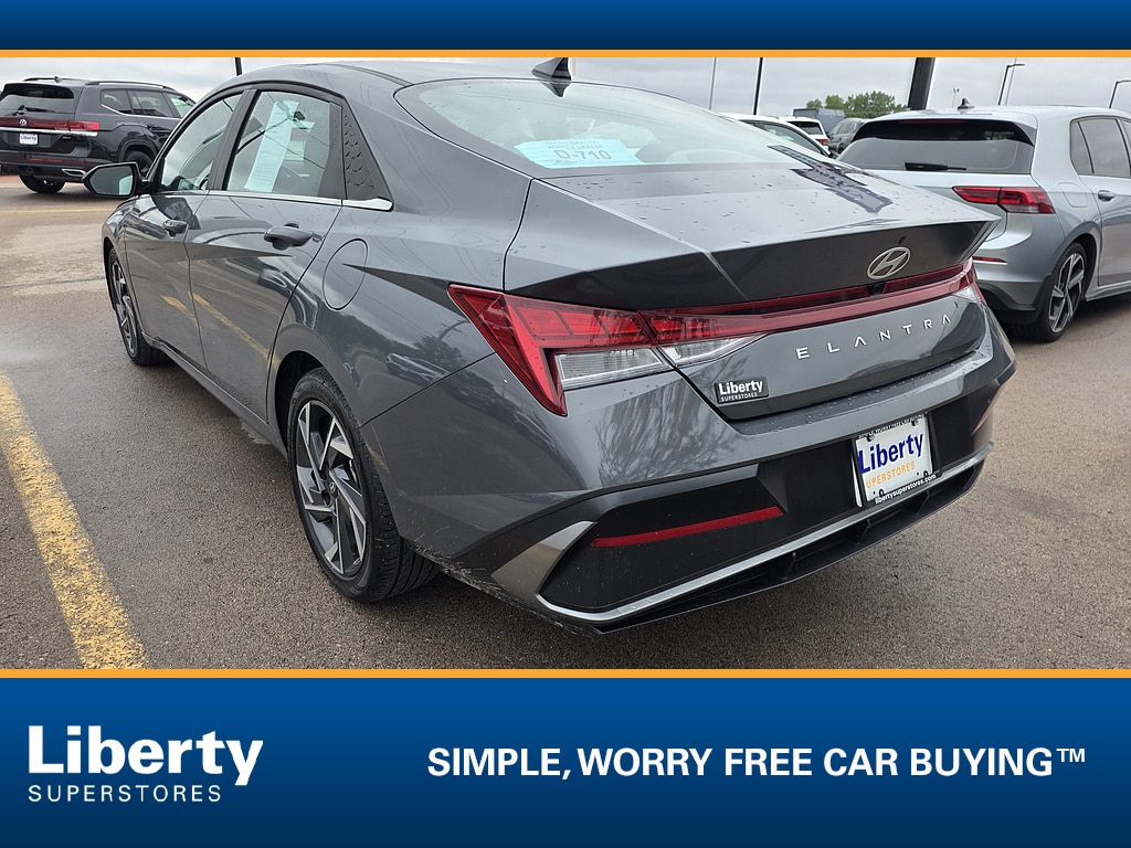 Used 2025 Hyundai Elantra SEL Convenience