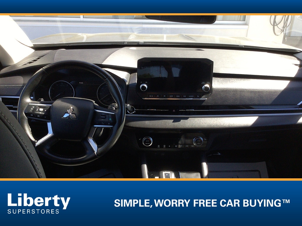 Used 2024 Mitsubishi Outlander SE
