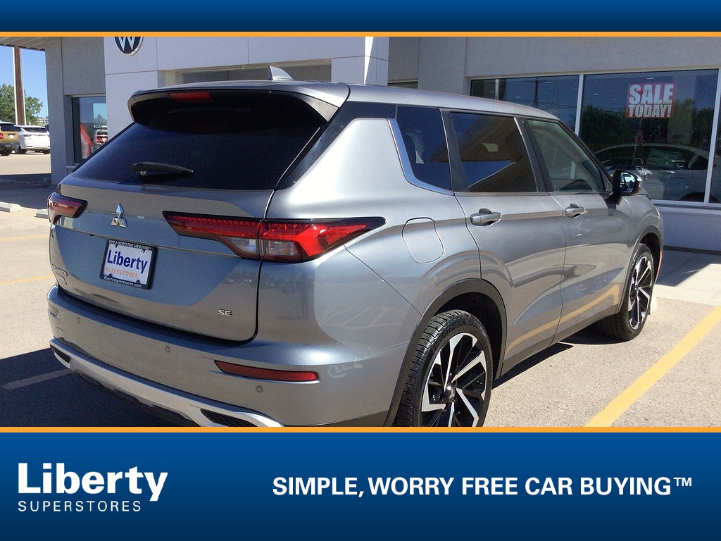 Used 2024 Mitsubishi Outlander SE