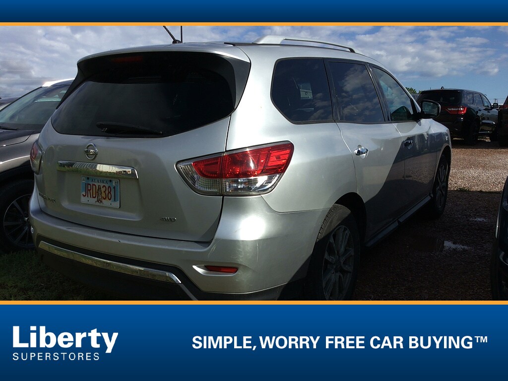 Used 2016 Nissan Pathfinder SL