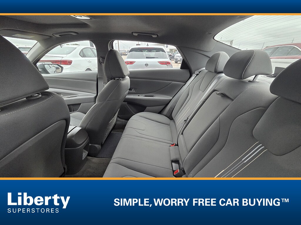 Used 2025 Hyundai Elantra SEL Convenience
