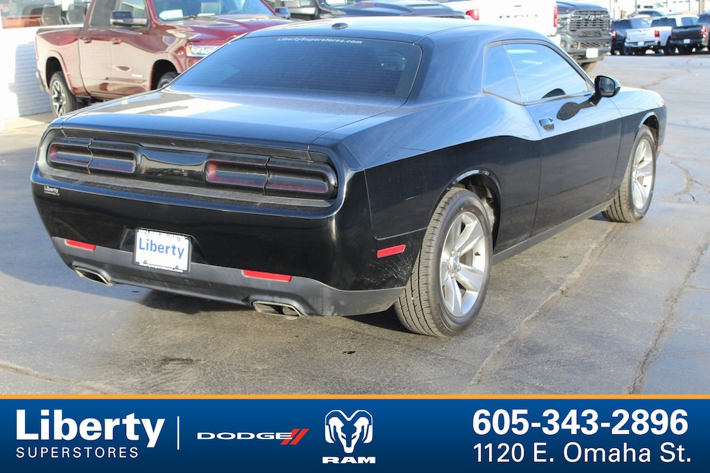Used 2017 Dodge Challenger SXT Coupe