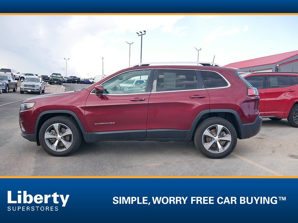 Used 2019 Jeep Cherokee Limited with VIN 1C4PJMDX9KD112205 for sale in Rapid City, SD
