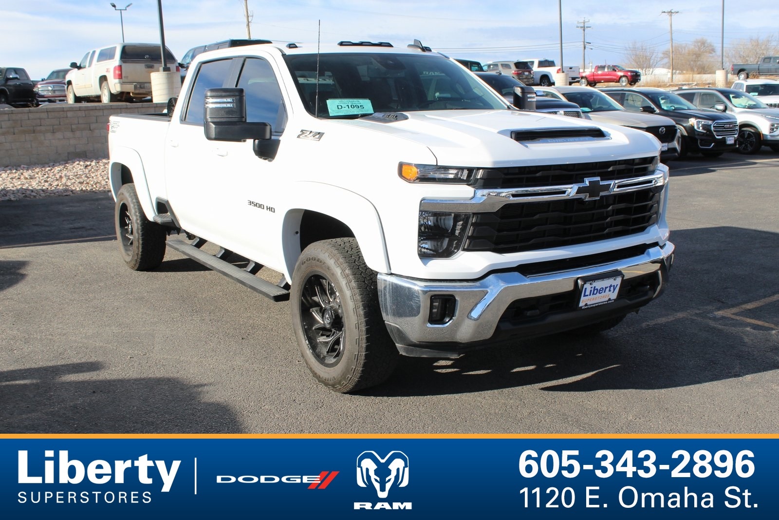 2024 Chevrolet Silverado 3500HD LT's photo