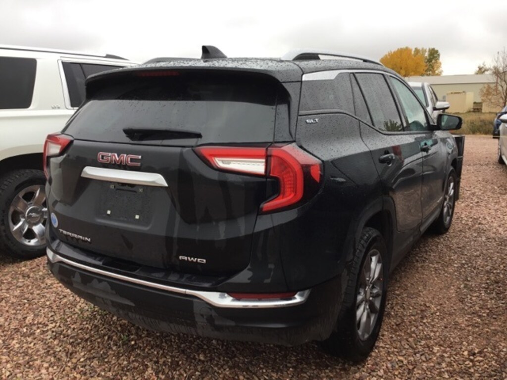 Used 2024 GMC Terrain SLT SUV
