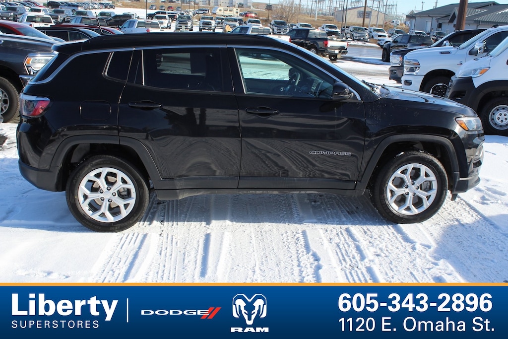 Used 2024 Jeep Compass Latitude SUV