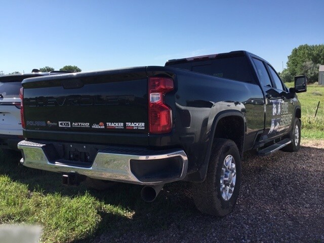 2024 Chevrolet Silverado 3500HD LT photo 2