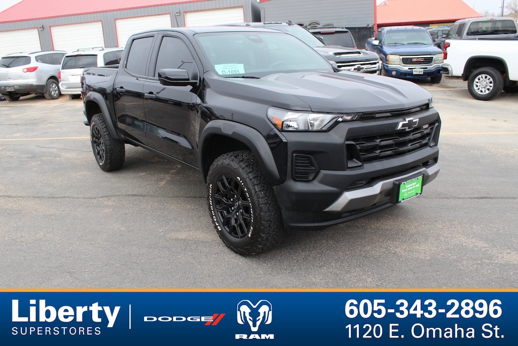 Used 2024 Chevrolet Colorado Trail Boss Truck Crew Cab