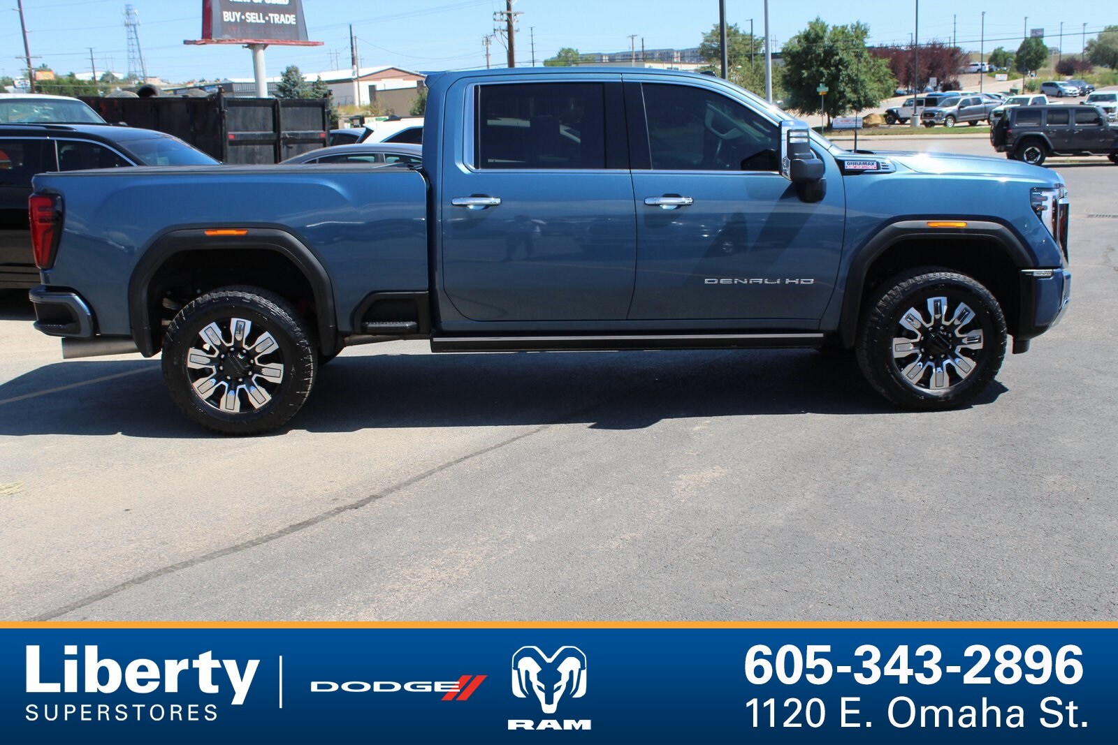 2024 Gmc Sierra 3500 HD Denali photo 2