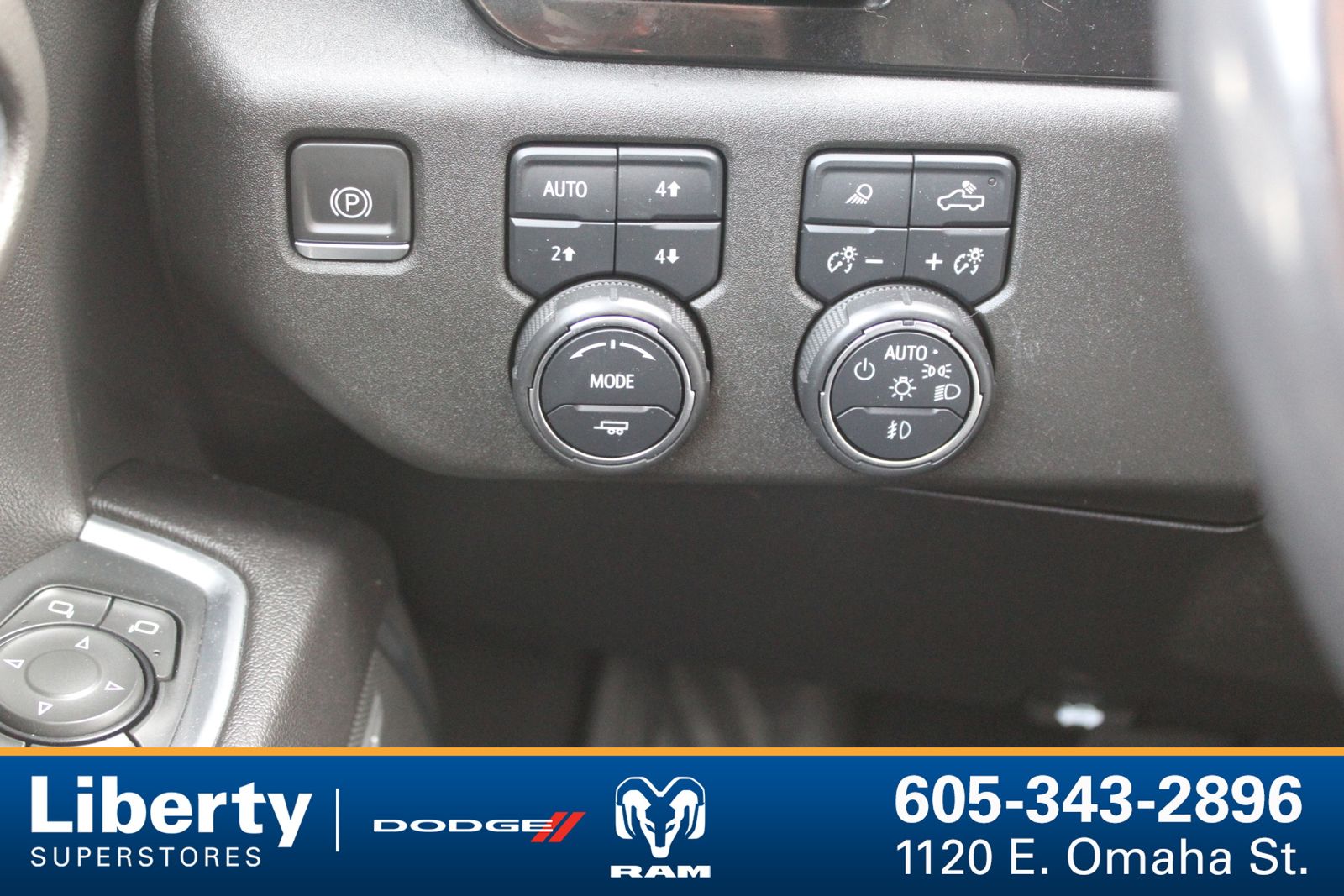 2023 Chevrolet Silverado 1500 LTZ - Photo 36