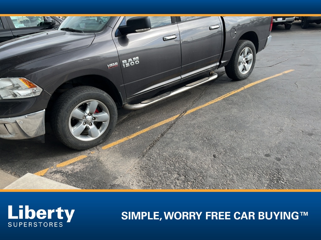 2016 RAM 1500 Big Horn 4x4 Crew Cab 5'7's photo