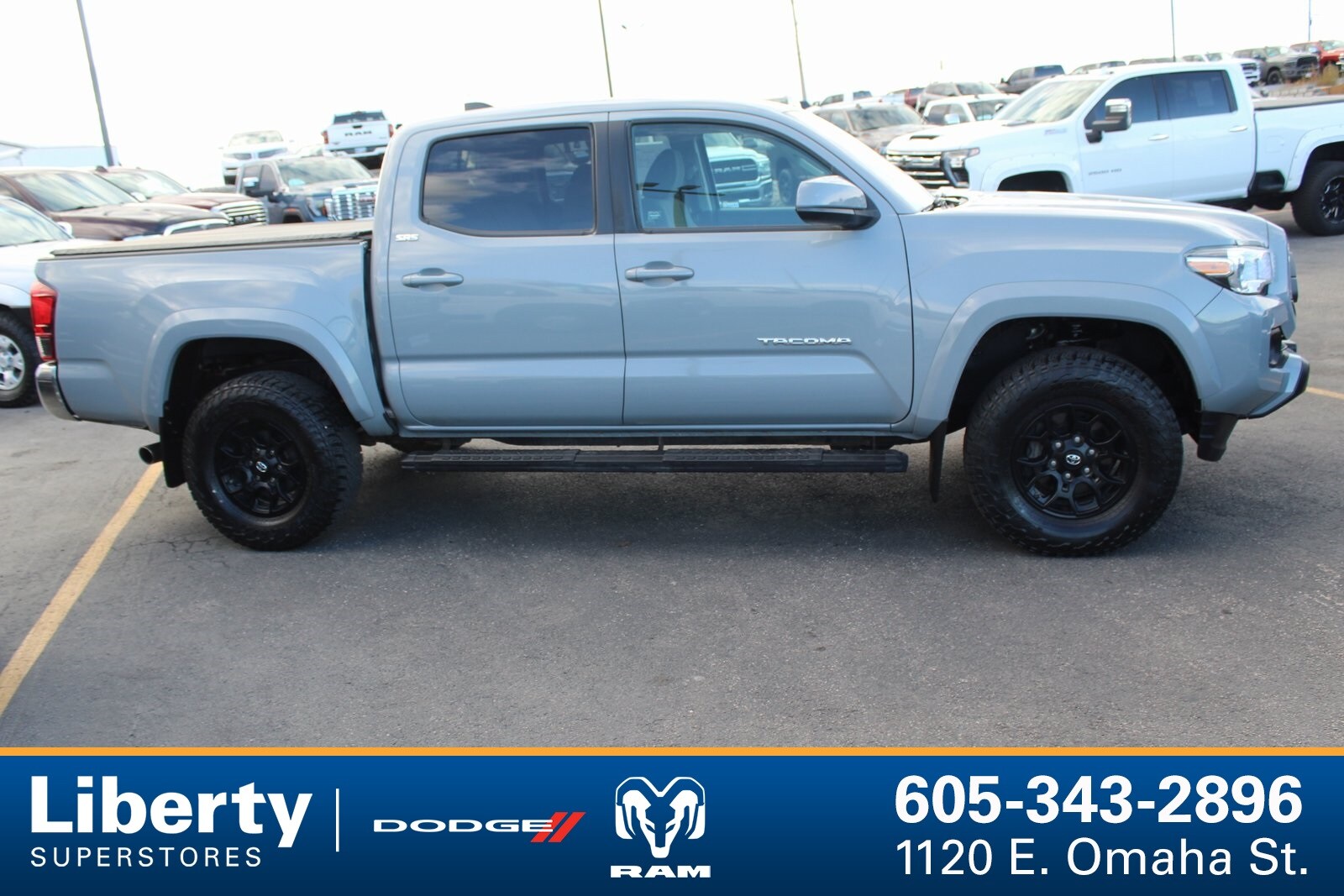 2020 Toyota Tacoma SR5 V6 photo 2