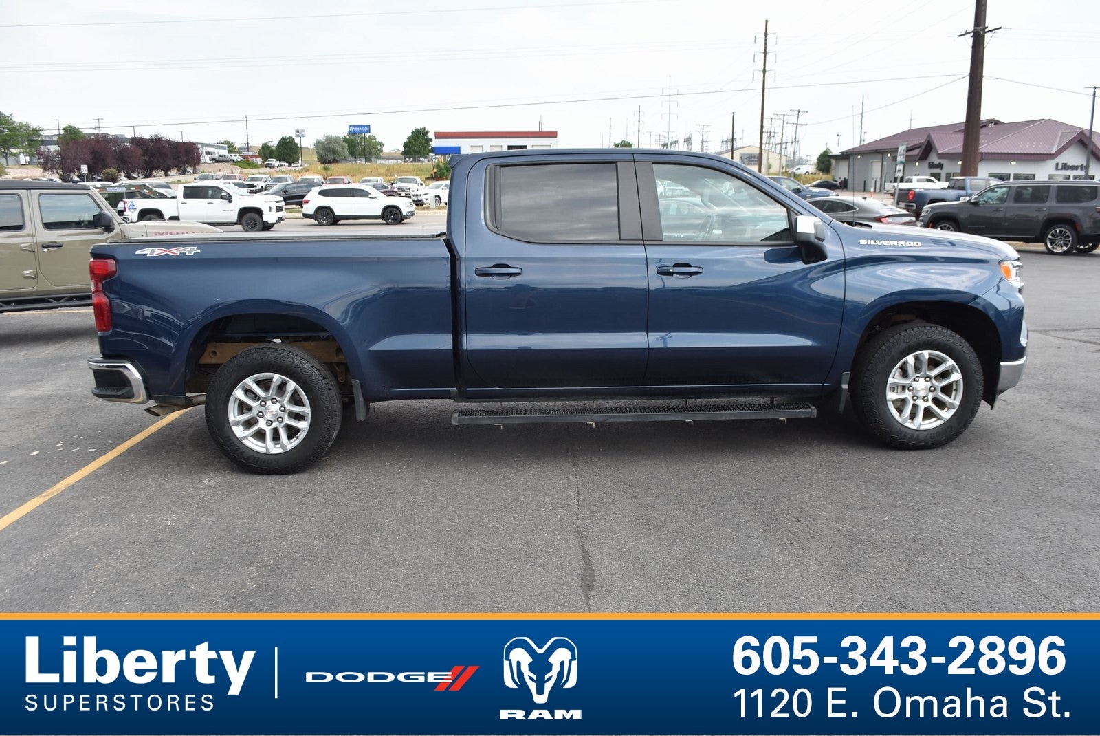 Used 2022 Chevrolet Silverado 1500 LT with VIN 3GCUDDED9NG616159 for sale in Rapid City, SD