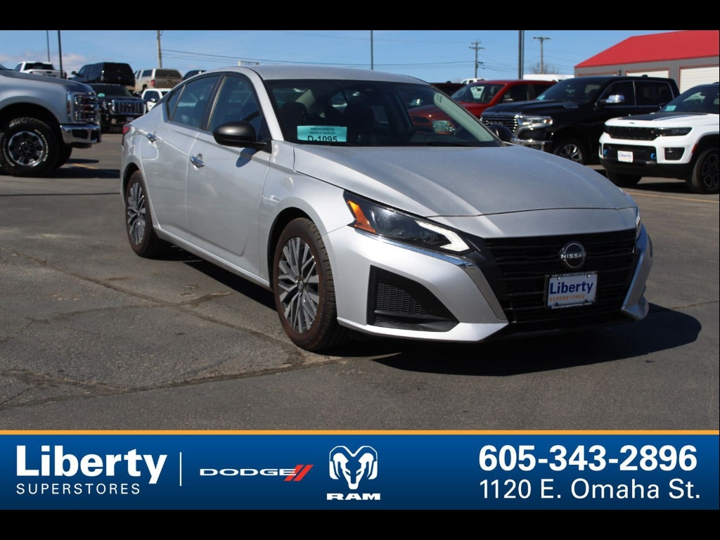 2024 Nissan Altima SV