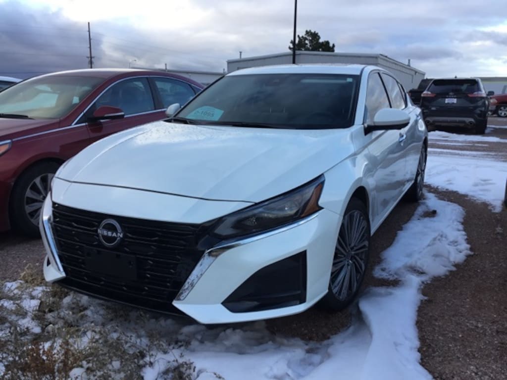 Used 2024 Nissan Altima 2.5 SL Sedan