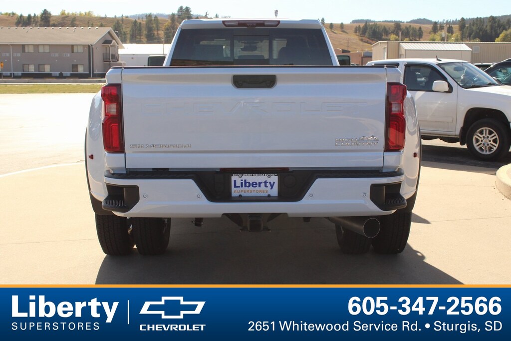 New 2026 Chevrolet Silverado 3500 HD High Country Truck Crew Cab