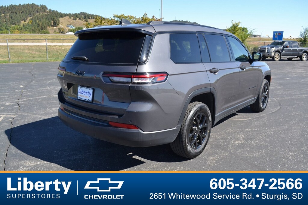 Used 2024 Jeep Grand Cherokee L Laredo SUV