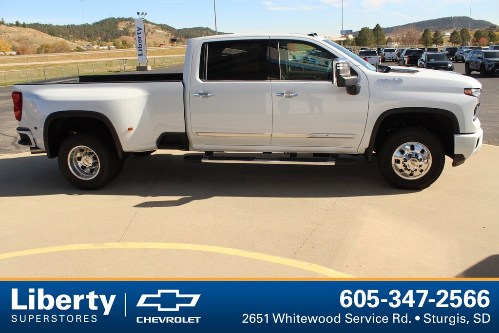 New 2026 Chevrolet Silverado 3500 HD High Country Truck Crew Cab