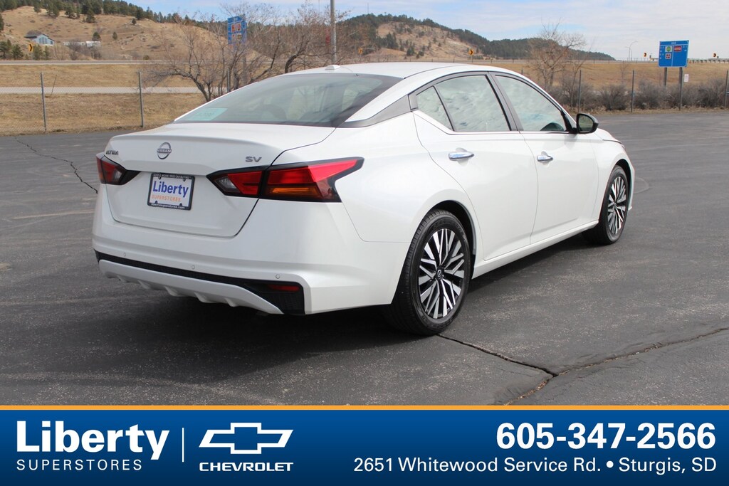 Used 2024 Nissan Altima 2.5 SV Sedan