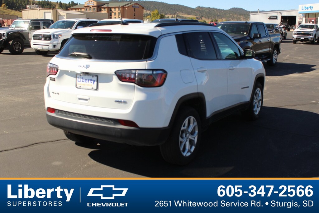 Used 2024 Jeep Compass Latitude SUV