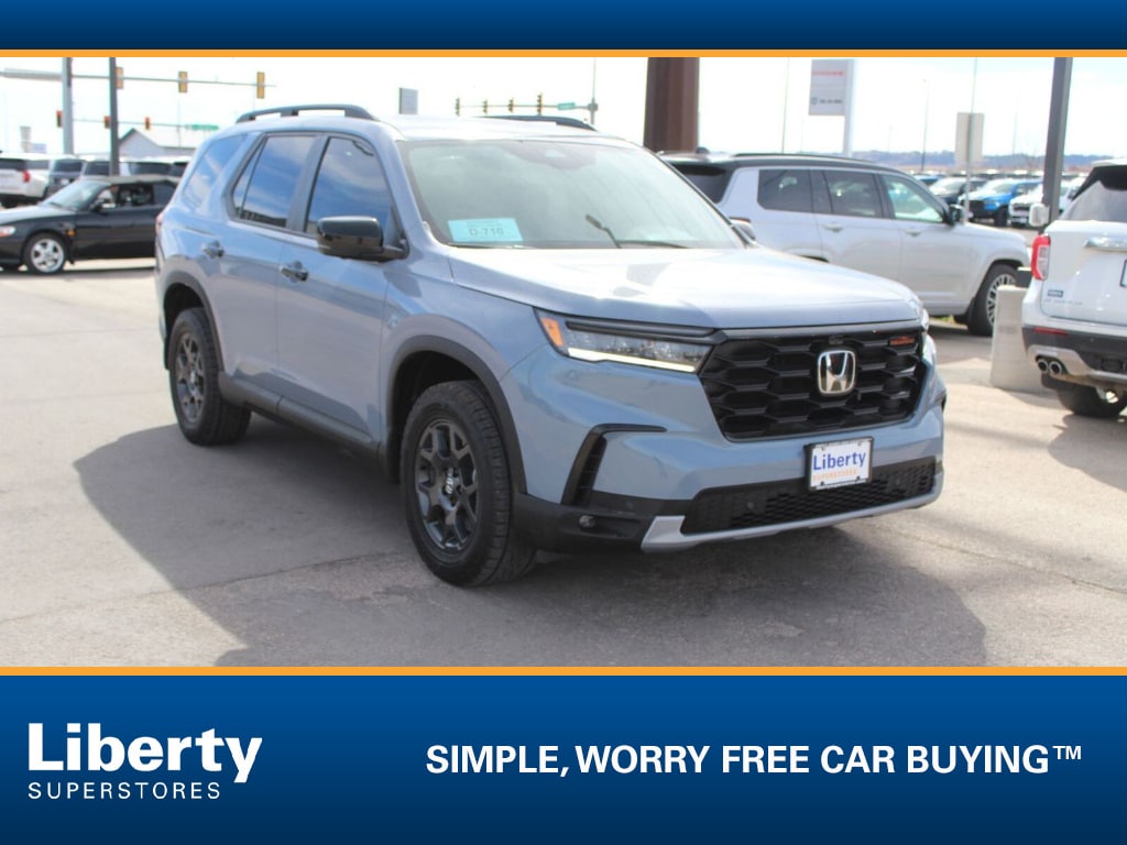 2025 Honda Pilot TrailSport AWD's photo