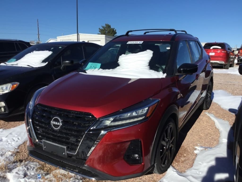 Used 2023 Nissan Kicks SR SUV