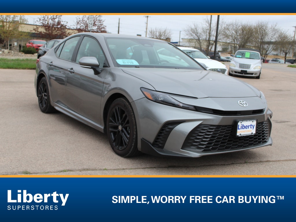 Used 2025 Toyota Camry SE Sedan