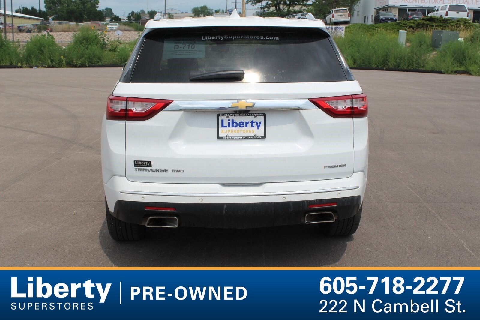 2021 Chevrolet Traverse Premier photo 2