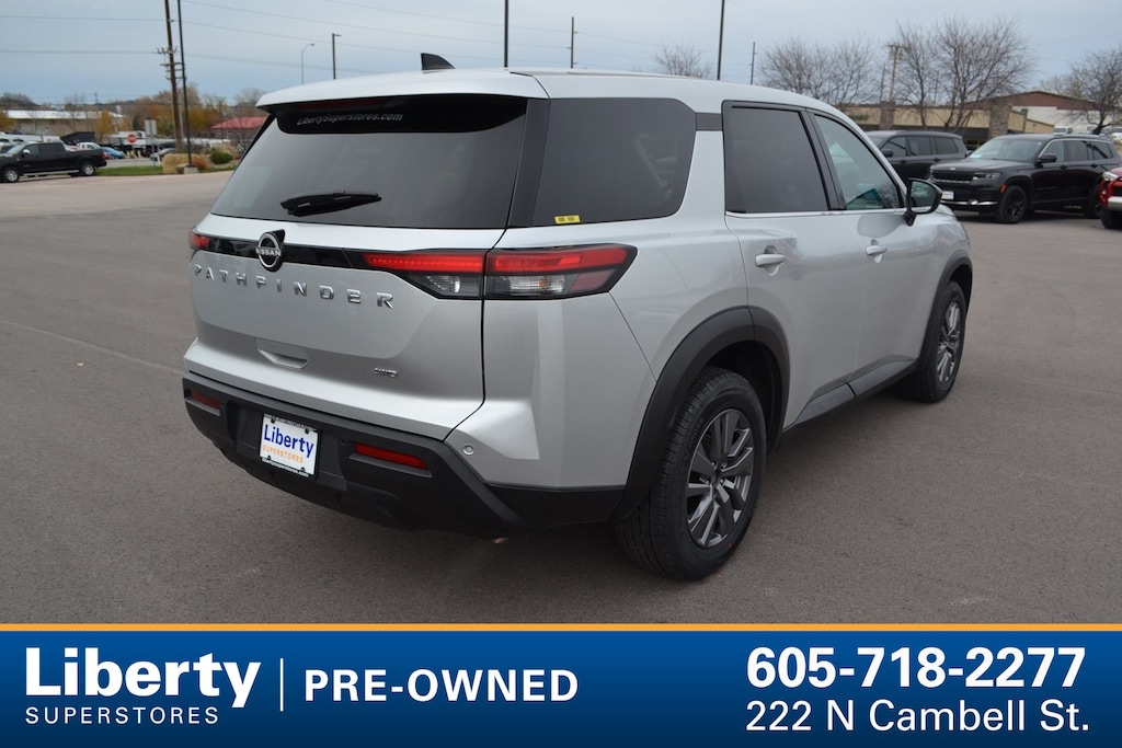 Used 2024 Nissan Pathfinder S SUV