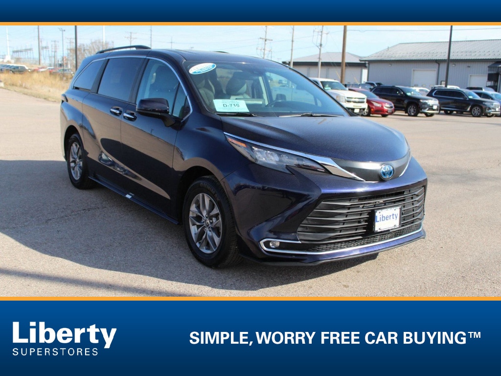 2024 Toyota Sienna XLE