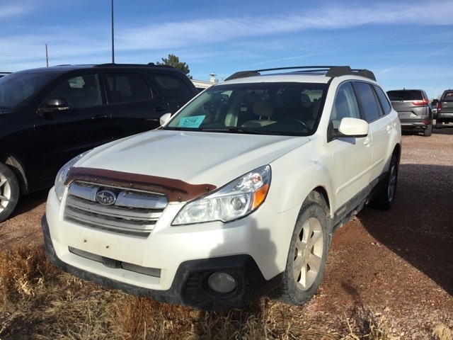 2013 Subaru Outback Premium's photo