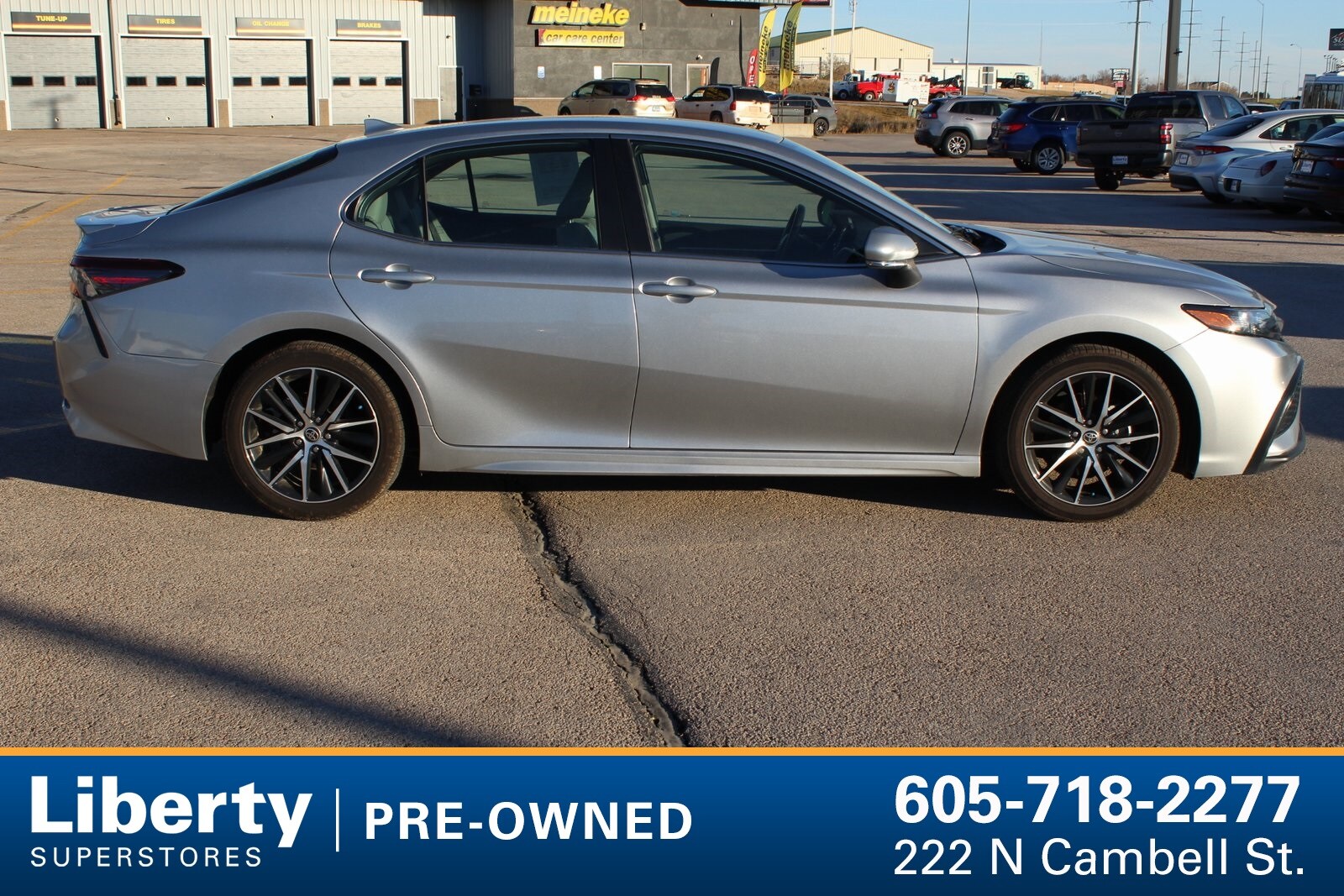 2023 Toyota Camry SE photo 2