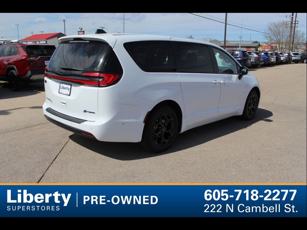 Used 2024 Chrysler Pacifica Plug-In Hybrid Select Van Passenger Van