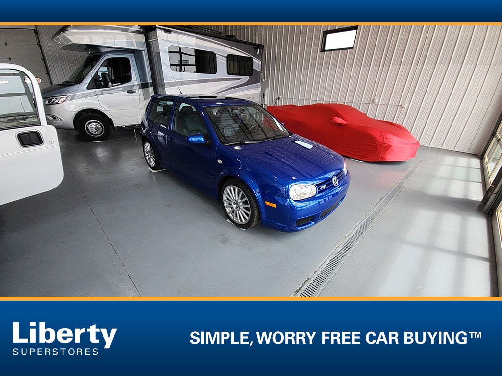 2004 Volkswagen Golf R32's photo