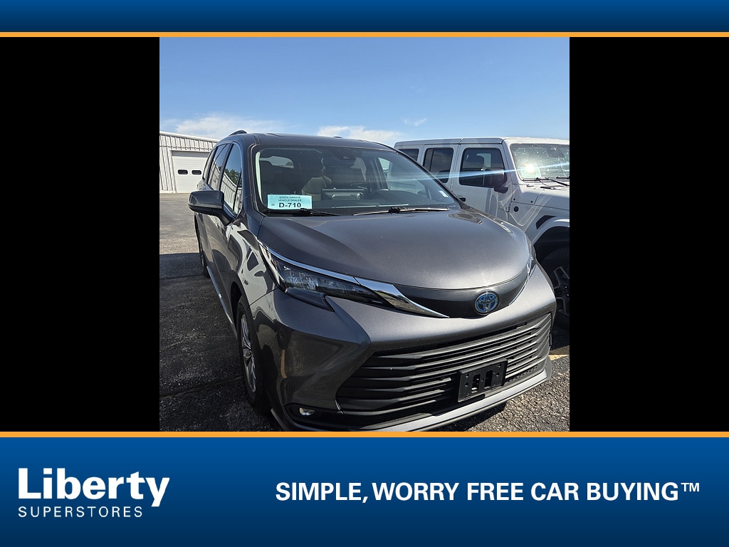 Used 2025 Toyota Sienna XLE Van Passenger Van