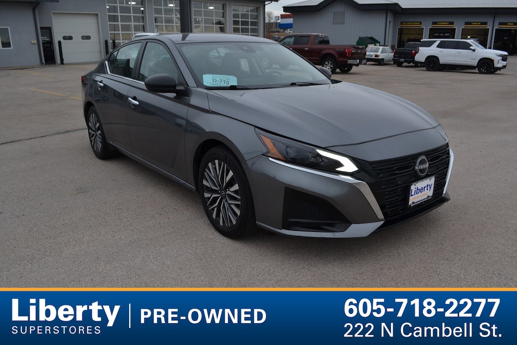 Used 2024 Nissan Altima 2.5 SV Sedan