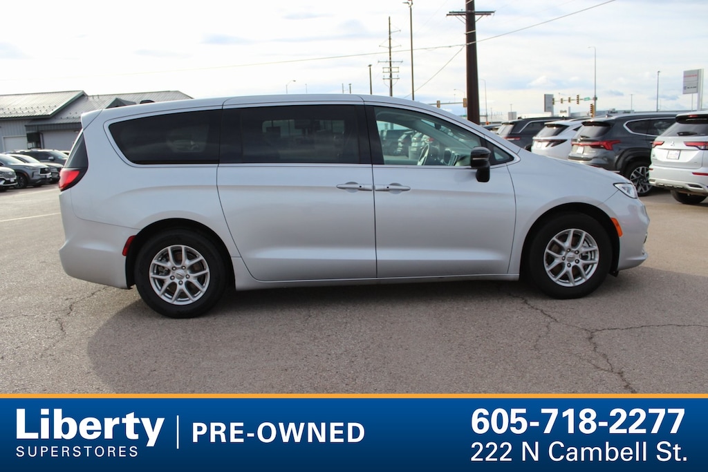 Used 2024 Chrysler Pacifica Touring L Van Passenger Van