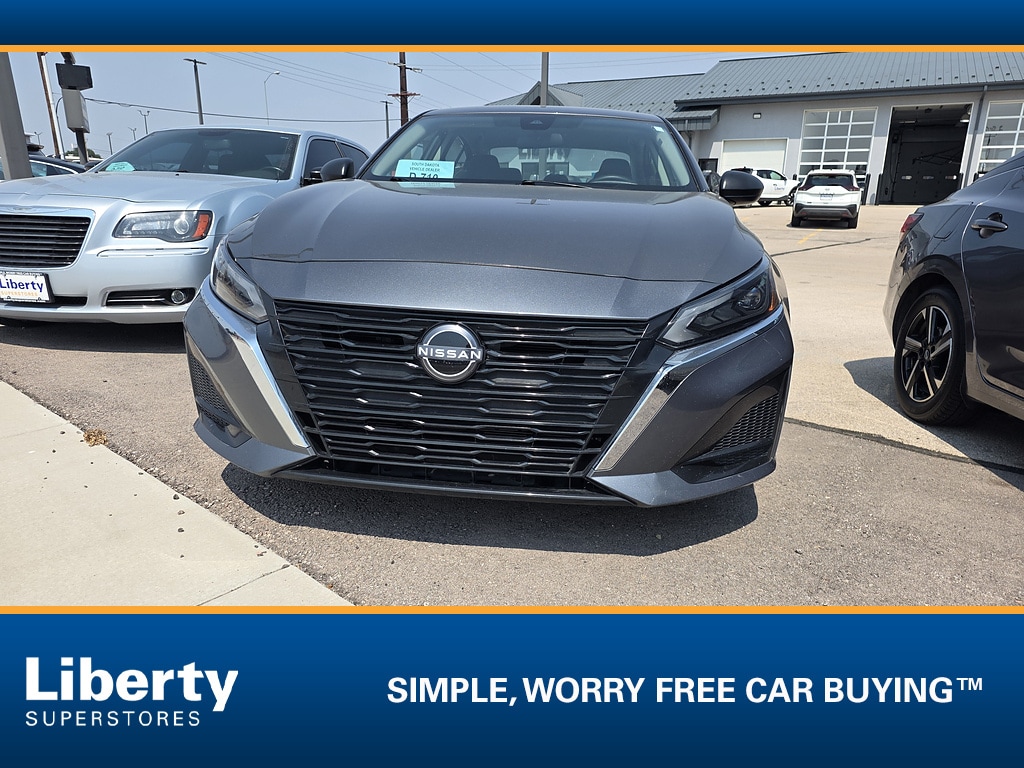 Used 2025 Nissan Altima SV Sedan