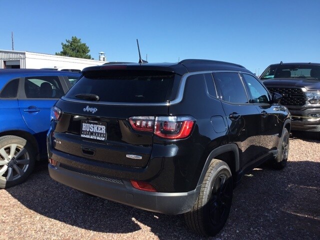 2022 Jeep Compass Latitude photo 2