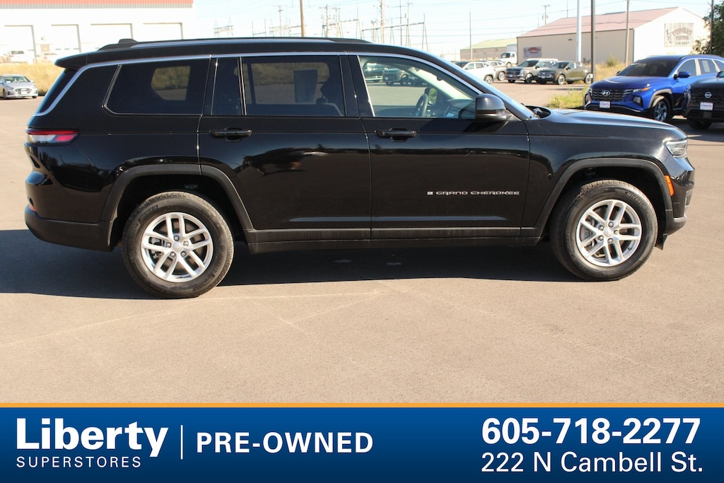 Used 2023 Jeep Grand Cherokee L Laredo SUV