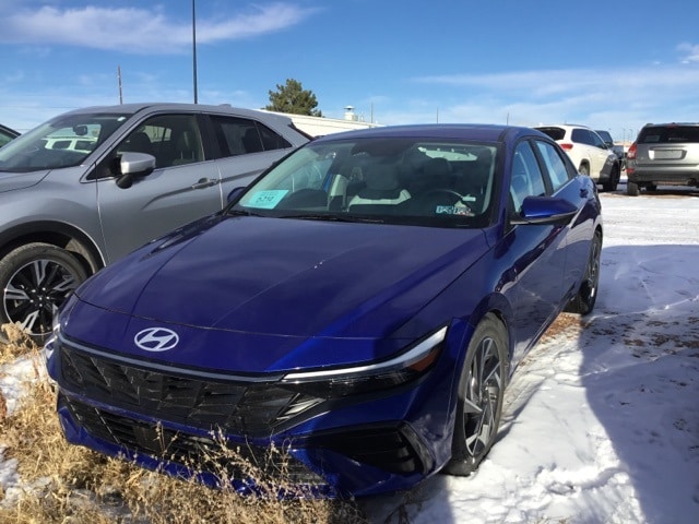 2024 Hyundai Elantra Limited's photo