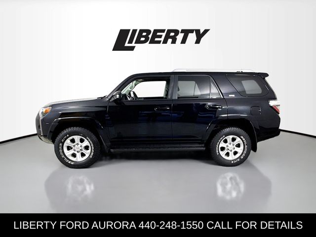 2017 Toyota 4Runner SR5 photo 3