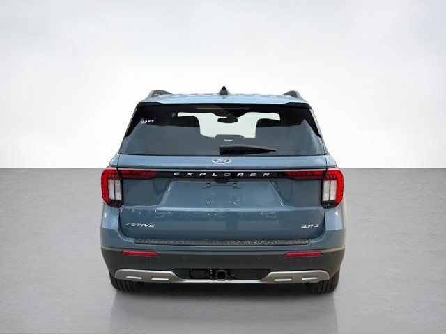 2026 Ford Explorer photo 2