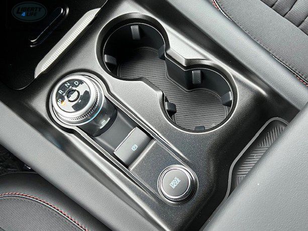 2025 Ford Explorer ST-Line - Photo 23