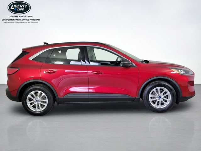 Certified 2022 Ford Escape SE with VIN 1FMCU0G68NUB45004 for sale in Aurora, OH