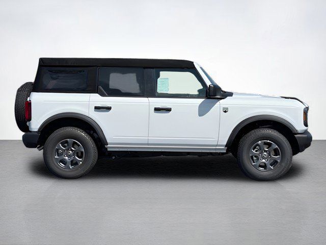 2025 Ford Bronco Big Bend photo 2