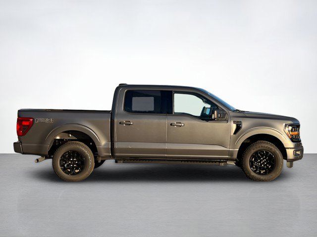 2025 Ford F-150 XLT photo 2